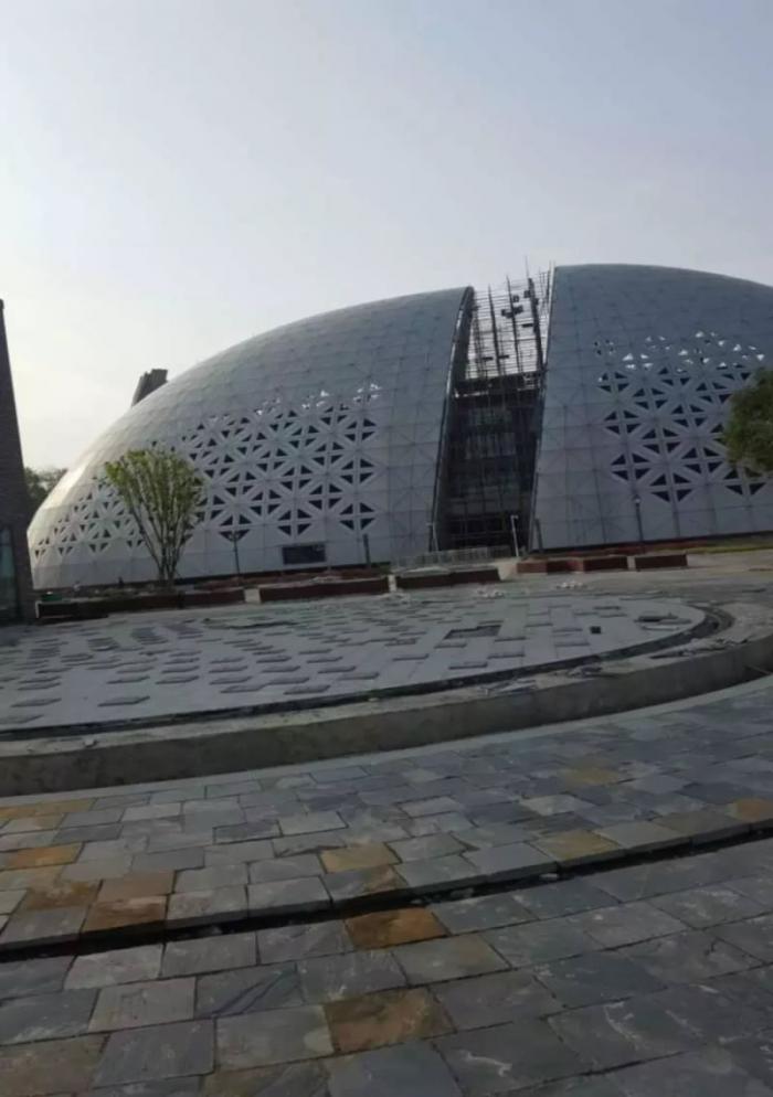 咸寧香泉映月實(shí)景劇場(chǎng)（雙曲板）