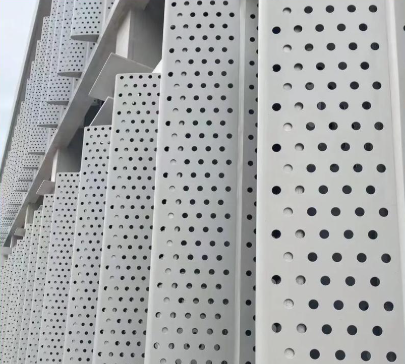 鋁單板幕墻：解鎖建筑美學(xué)的無(wú)限可能